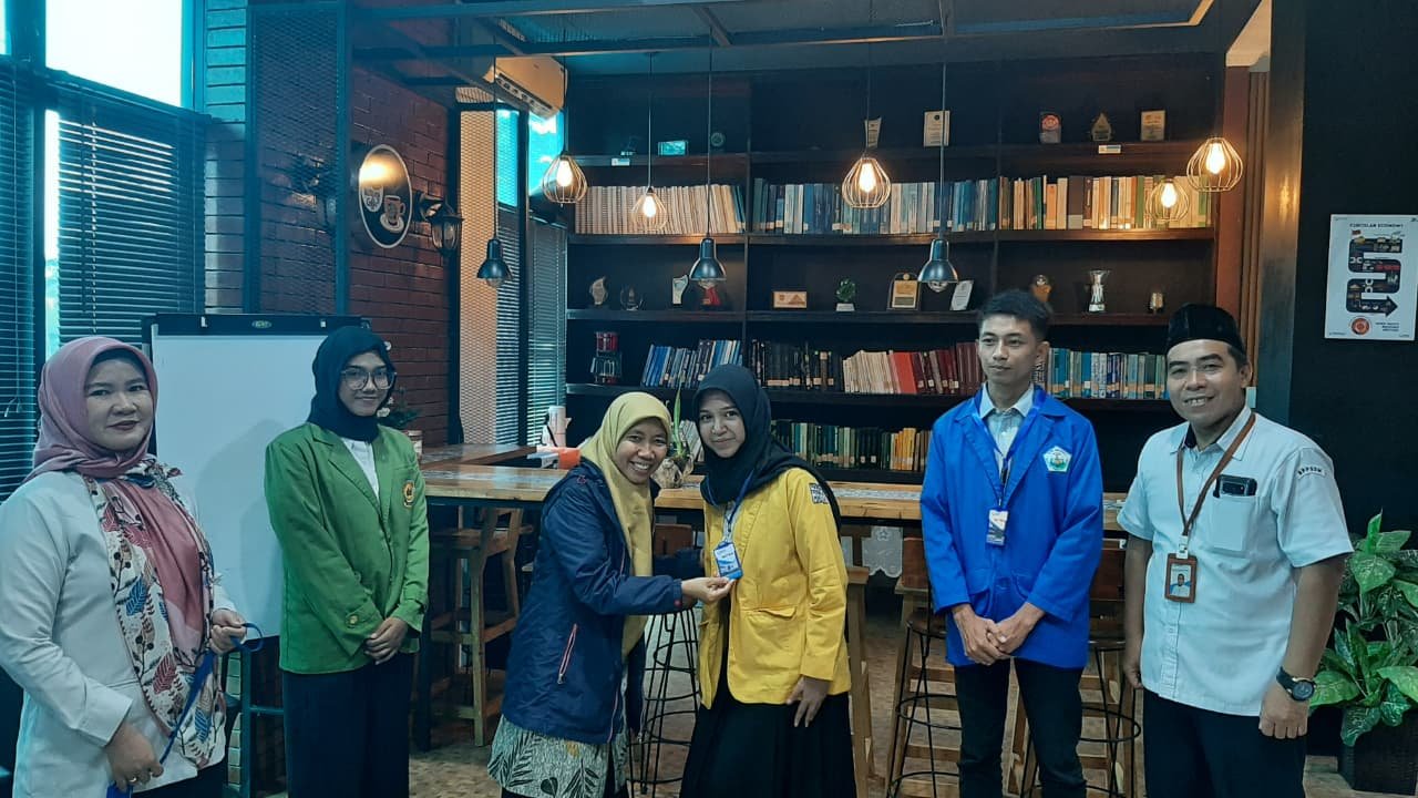 Mahasiswa UTU Pasang Teknologi Air Bersih di Timang Gajah: Solusi Cerdas Atasi Krisis Pasca Banjir